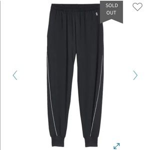 Good American electric feel jogger sweatpants